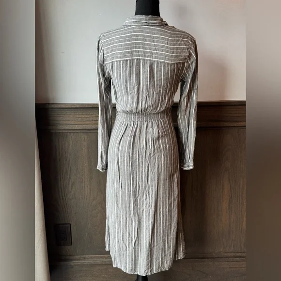 Lucky Brand Gray and White Striped Button-Front Long Sleeve Midi Shirt Dress XS - Picture 4 of 9